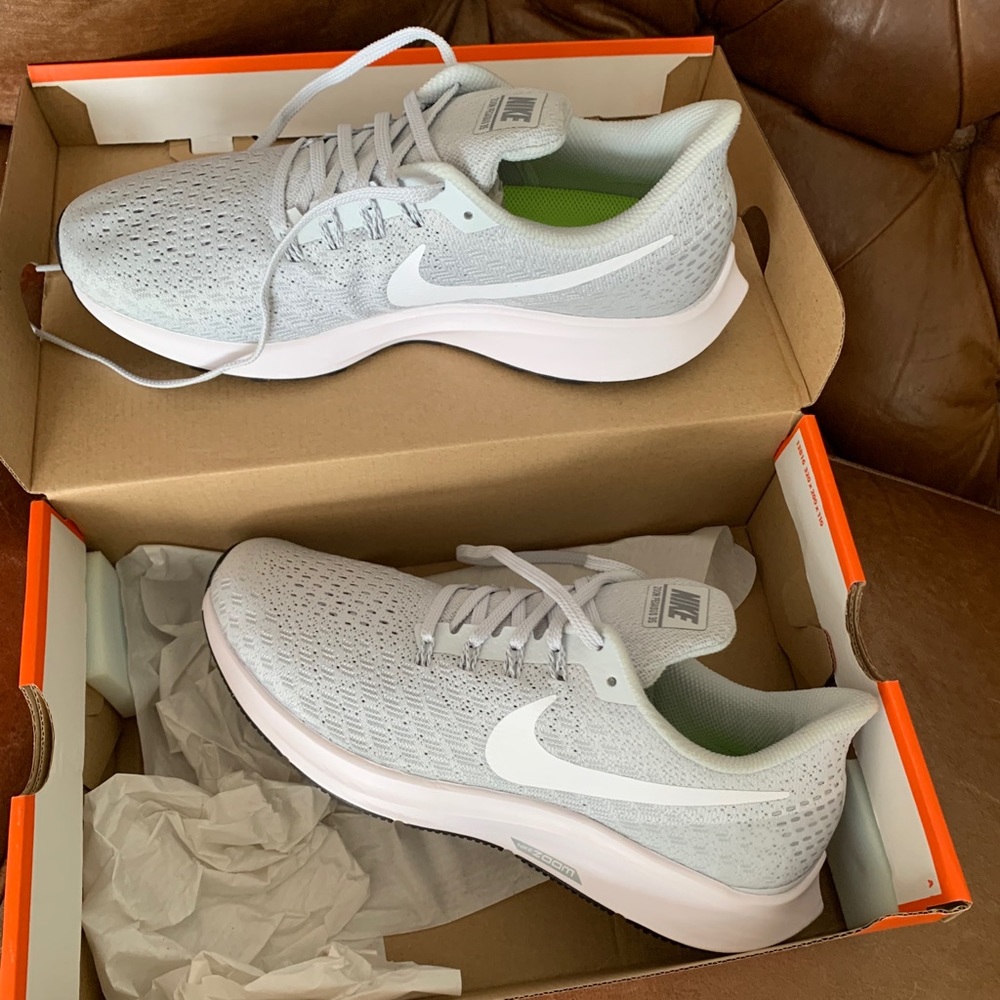 Nike men’s air zoom Pegasus35 running shoe size 8